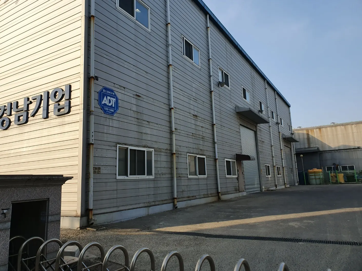굴절식 붐리프트 - 고소작업대 운용 | 스마일테크 굴절식 붐리프트 고소작업대 운용 참고용 실사진